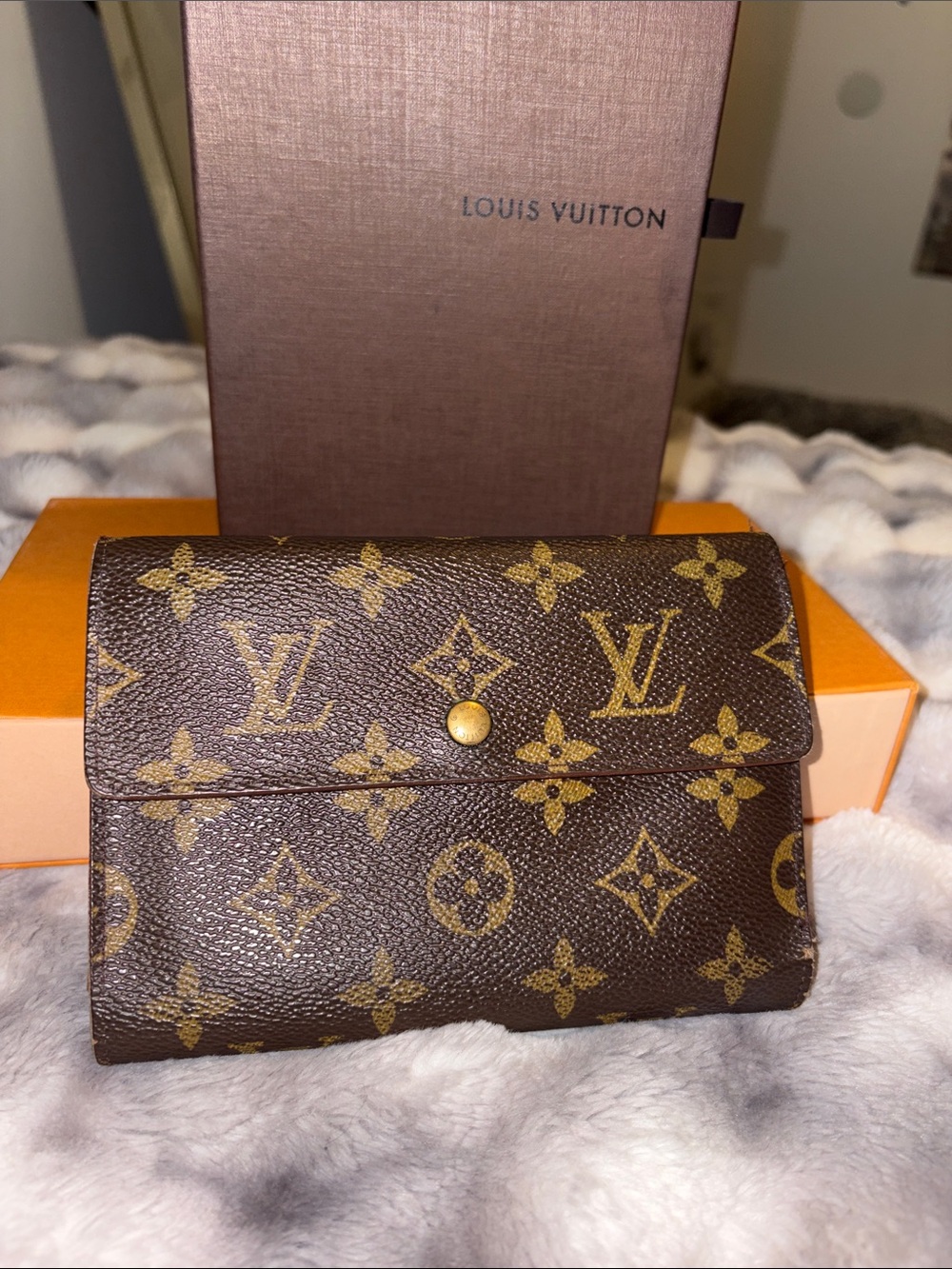 Louis Vuitton Monogram Trifold Wallet - Brown/Gold